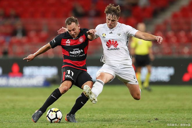 包含赛地聚焦——荷甲今夜热度飙升，纽约尼克斯内部沟通，底气十足，赛程密集仍需轮换的词条-LOL英雄联盟下注平台